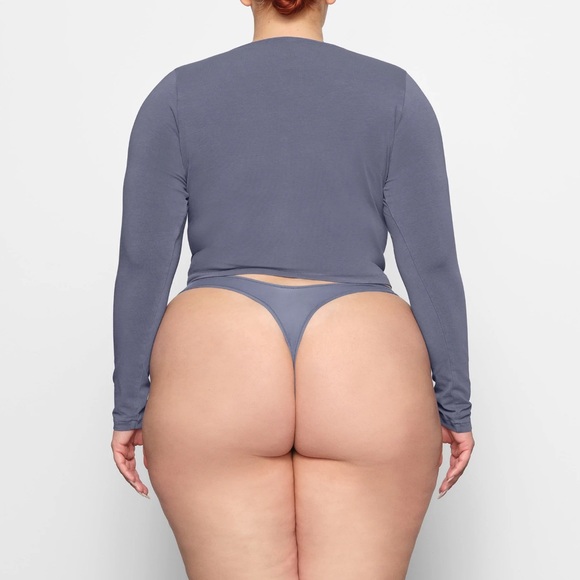 Skims New Vintage Long Sleeve Cropped Henley - Picture 5 of 5